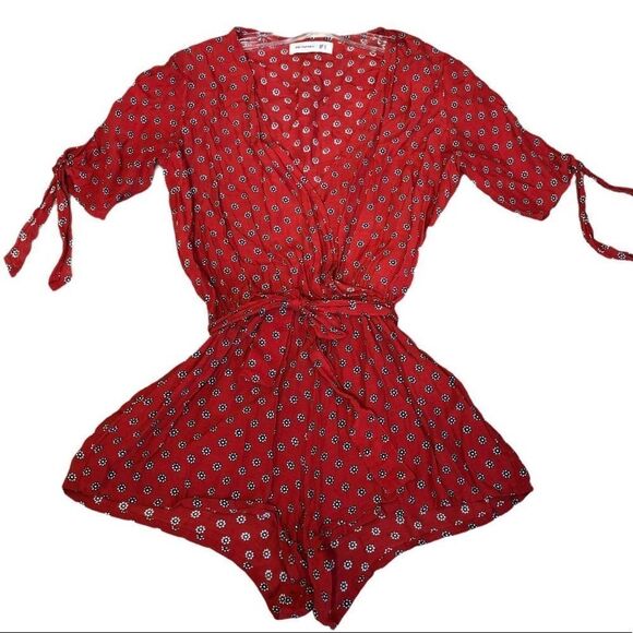 Faithfull Shorts Romper‎ - Picture 1 of 5